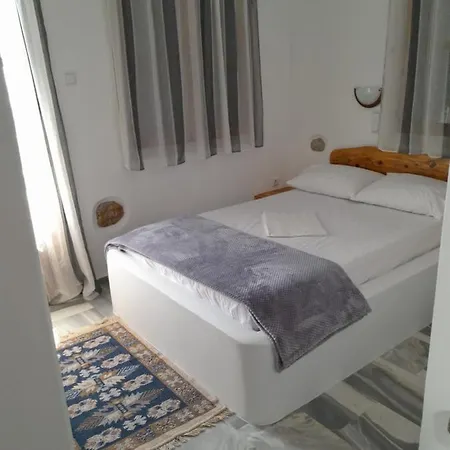 George's Platy Gyalos *