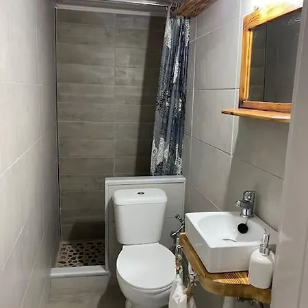 George's Platy Gyalos Casa vacanze *