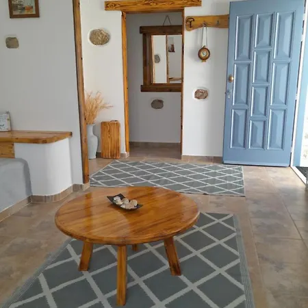 Casa vacanze George's Platy Gyalos *