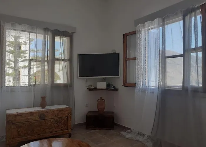 Case de vacanță George's Platy Gyalos *