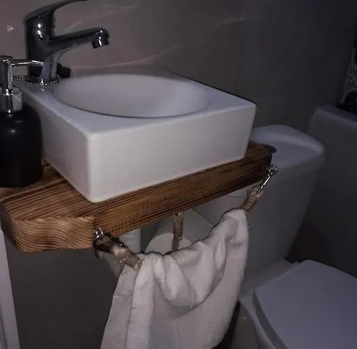 Case de vacanță George's Platy Gyalos