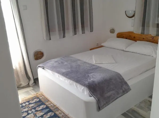 George's Platy Gyalos *